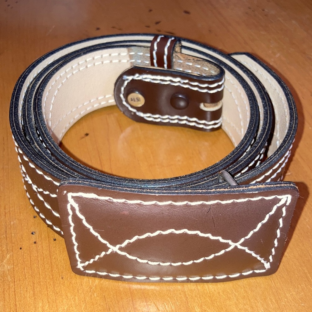 Leather belt NWOT. Chambers.
